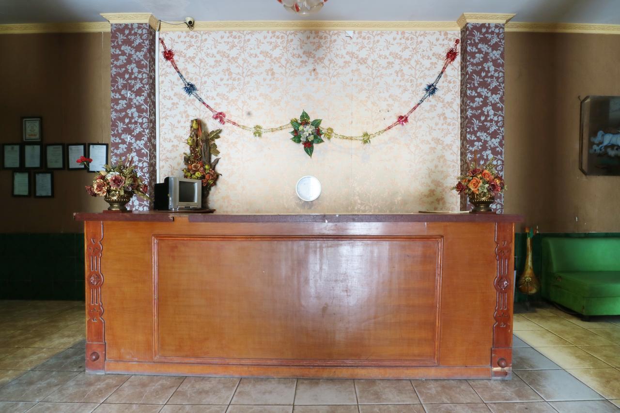 טנגרנג Hotel Ellysta מראה חיצוני תמונה
